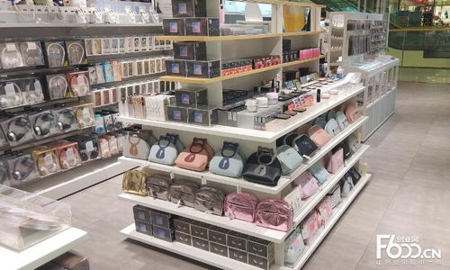 潮趣集結，名堂小鎮潮品店加盟廣告設計方案